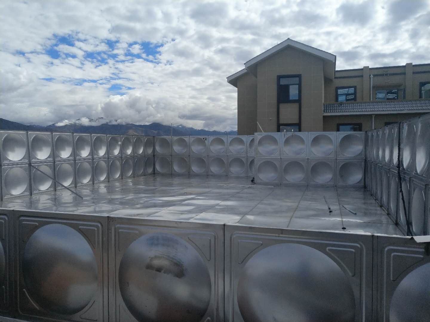 �WУ������ʽ�oؓ����ˮ�O(sh��)��ă�(y��u)�c